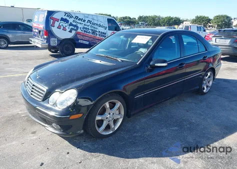 2007 Mercedes-Benz C 230 Sport из США, поврежденный, VIN WDBRF52H17A938727